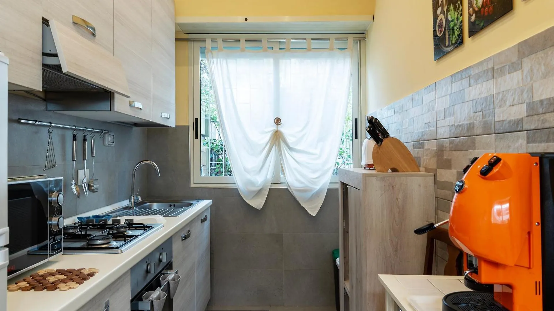 San Pietro Terrace Apartment Rome 0*,  Italy